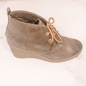 Sperry Harlow Wedge Size 9